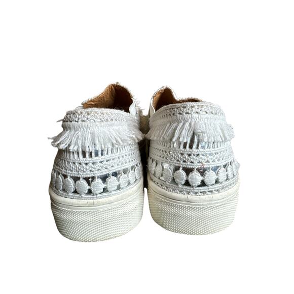 Seychelles Floral Lace Eyelet Fringe Metallic White Slip on Sneakers Sz: 8 - Picture 3 of 10